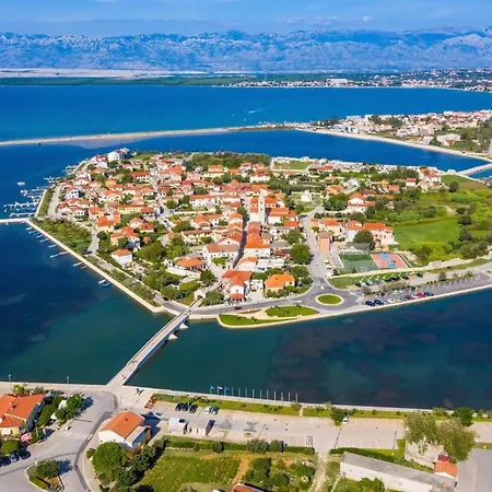 Дом отдыха Seaside Holiday House Nin, Zadar - 19228 Нин