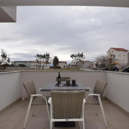 Seaside Holiday House Nin, Zadar - 19228 *